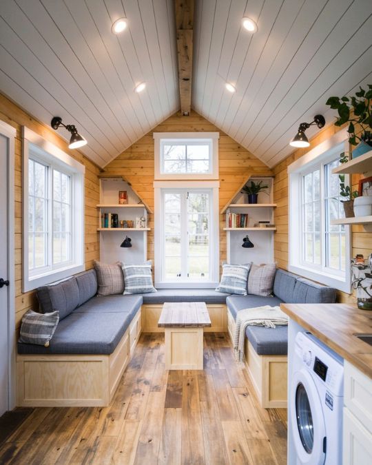 Cozy Cabin-Inspired Tiny Home Retreat