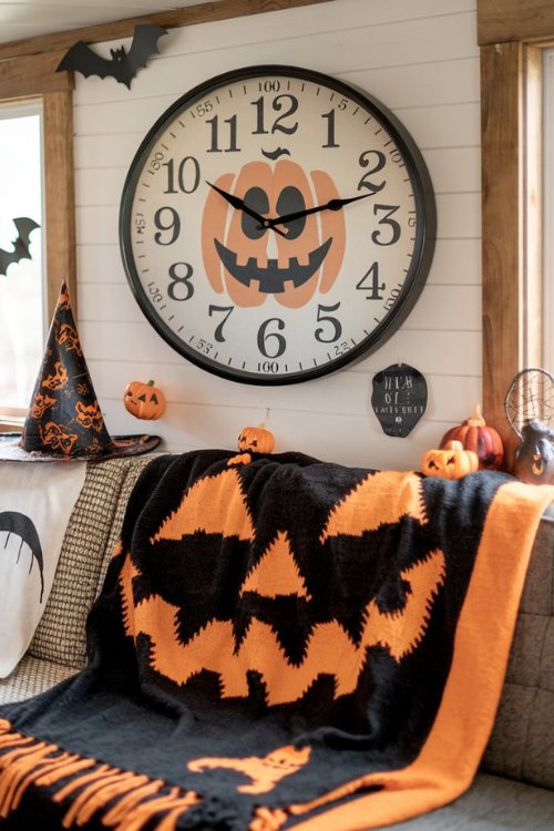 Halloween Themed Clock Face Creative Halloween Decorations Indoor for Your Tiny House Living Room