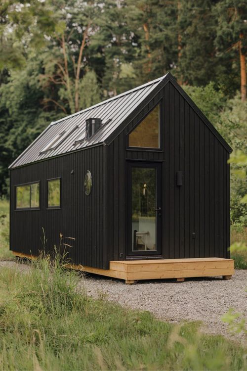 Modern Black Barn Style Tiny House Exterior Designs You Need to See Modern Minimalism Meets Nature