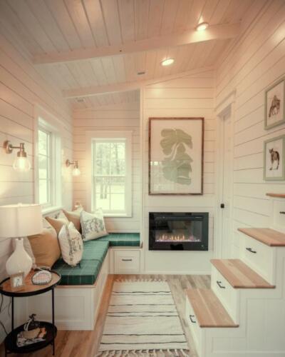Serene Simplicity: A Tranquil Tiny Home Living Room